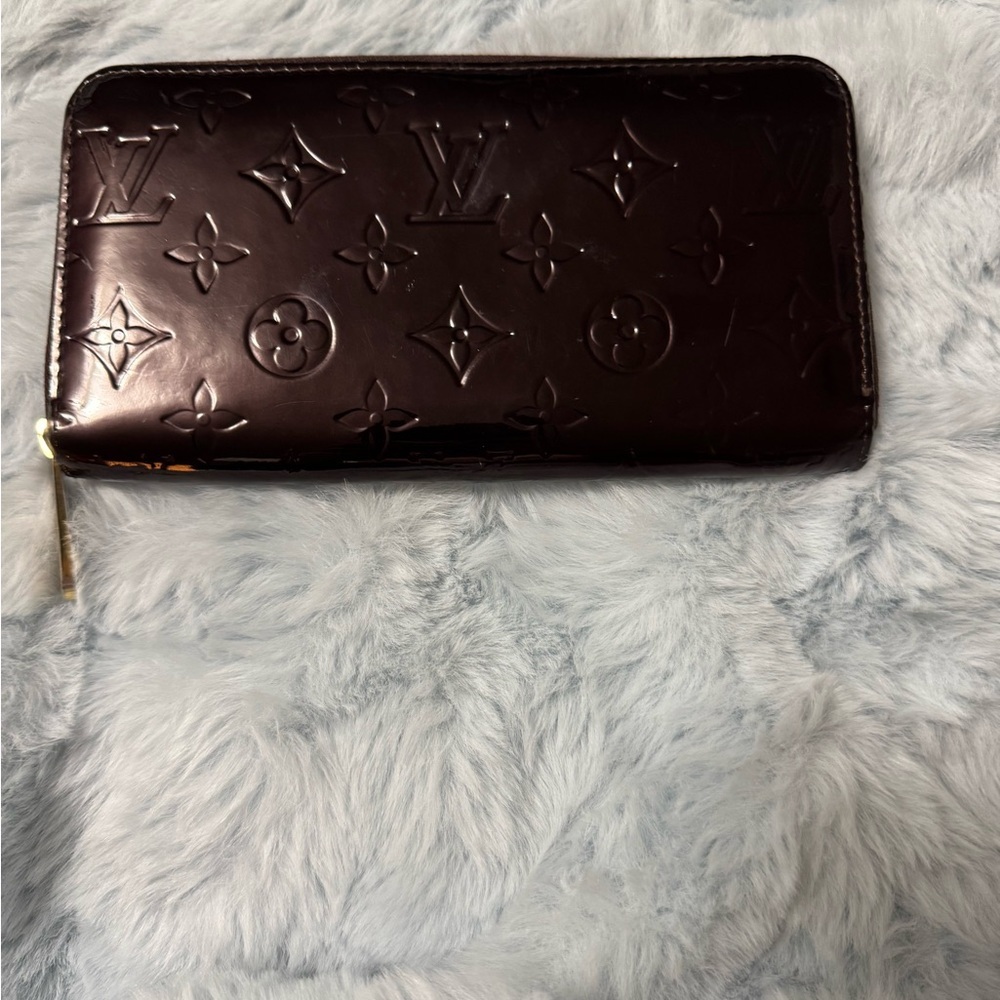Louis Vuitton Dark burgundy - Picture 2 of 16
